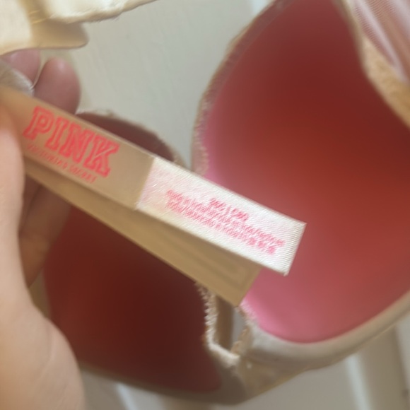 PINK Victoria's Secret Cream Lace Bra NWOT - Picture 3 of 4